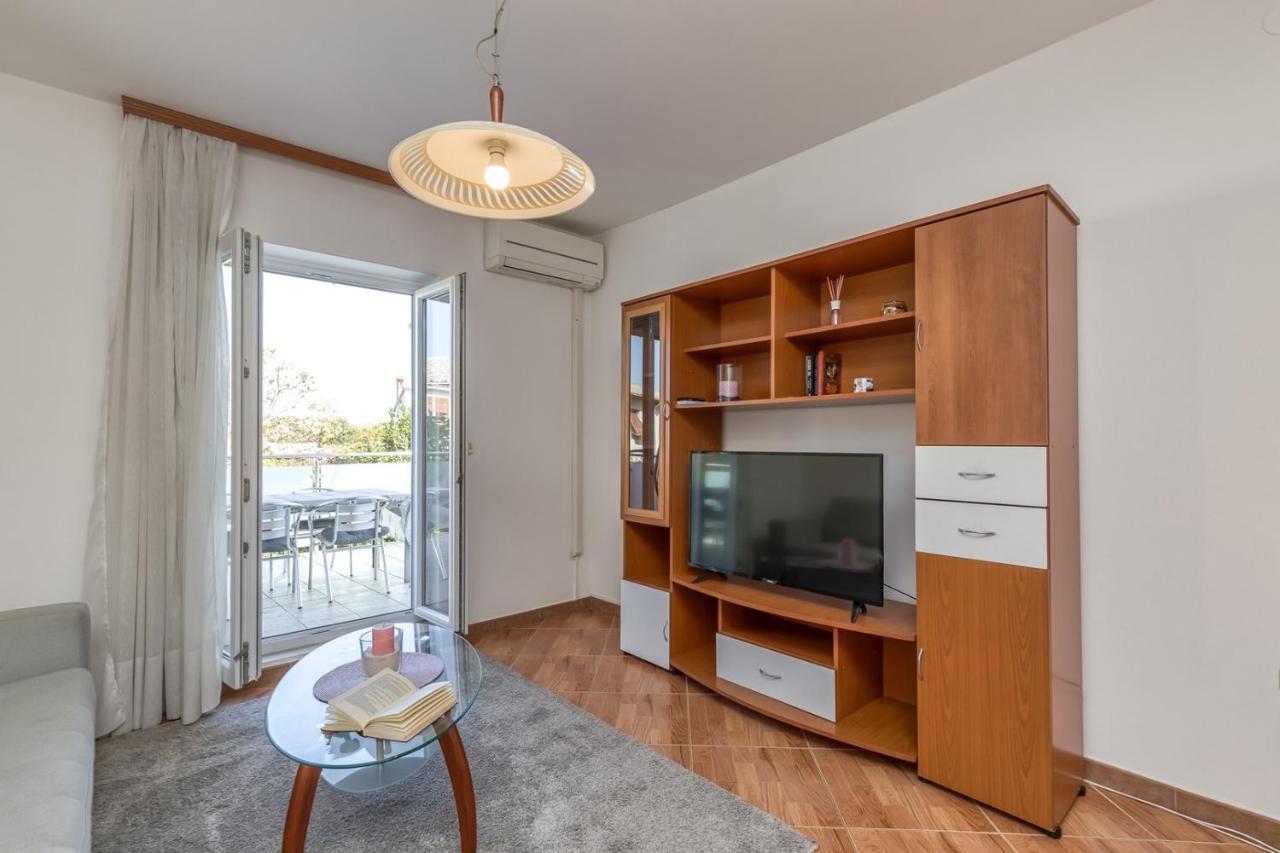 Apartments Azra Pula Luaran gambar